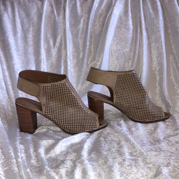 Open toe booties - Picture 2 of 8